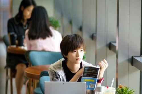 吃瓜室友同学,揭秘吃瓜室友同学的校园趣事